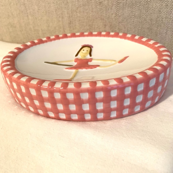 Ballet Bath Towel Soap Dish Set With Photo/ Mirror Keychain - Picture 5 of 16